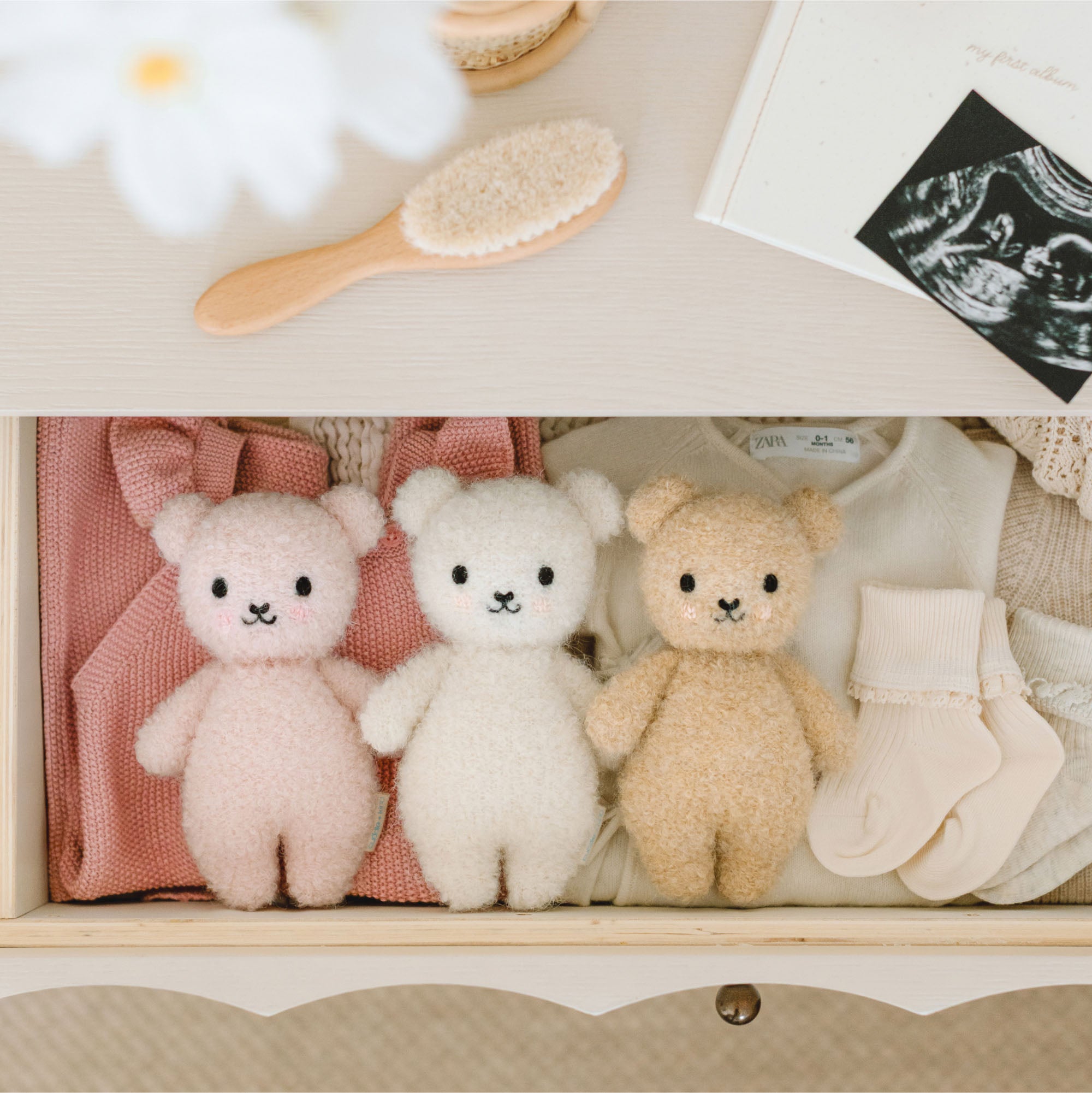 Baby bouclé bear (strawberry)